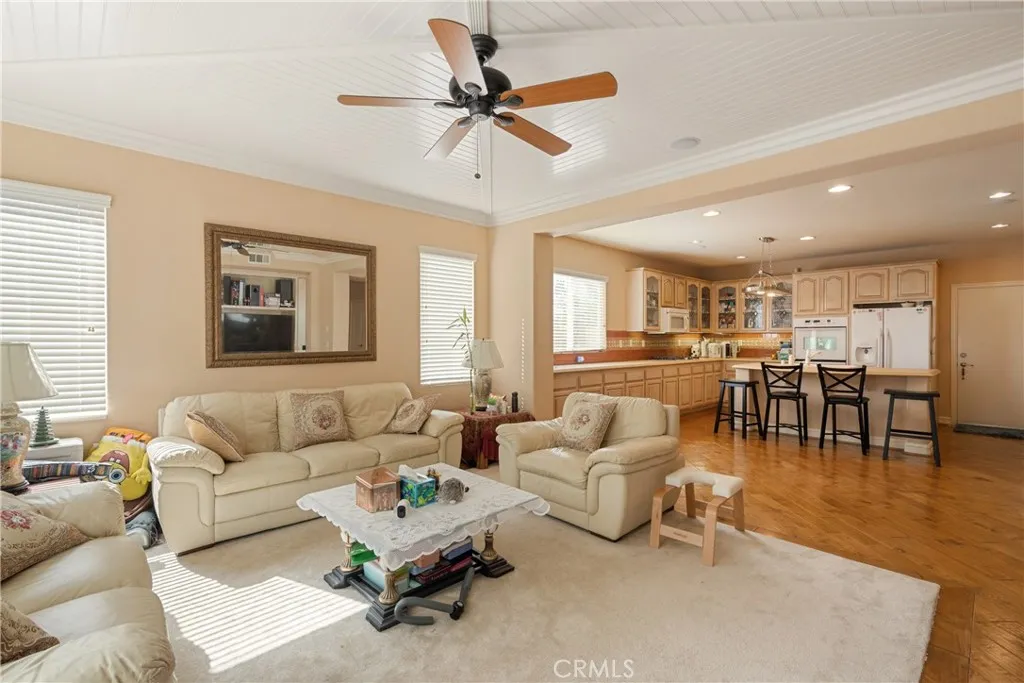 6800 Knightsbridge Court, Eastvale, California 92880 home-pic-7