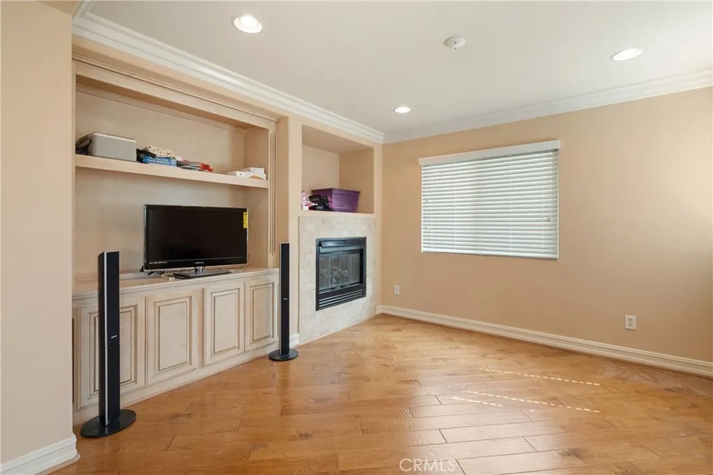 6800 Knightsbridge Court, Eastvale, California 92880 home-pic-29