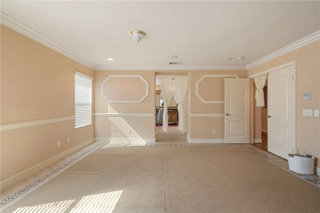 6800 Knightsbridge Court, Eastvale, California 92880 home-pic-31