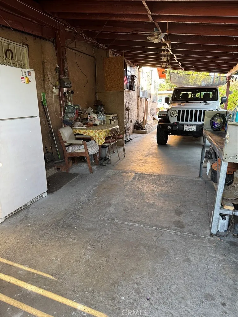 1127 W Victoria Street, San Bernardino, California 92411 home-pic-4