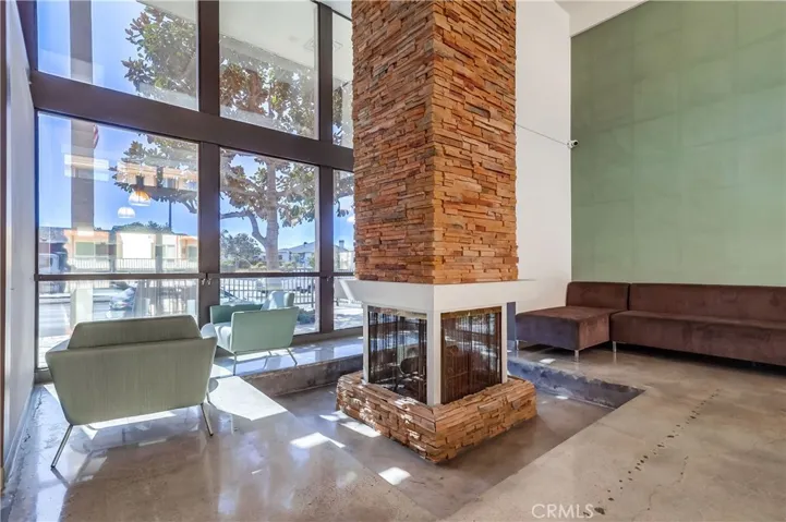 5585 E Pacific Coast 140, Long Beach, California 90804