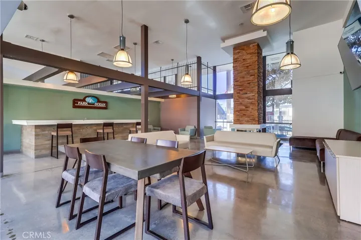 5585 E Pacific Coast 140, Long Beach, California 90804