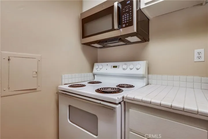 5585 E Pacific Coast 140, Long Beach, California 90804