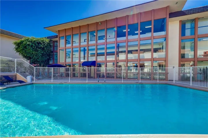 5585 E Pacific Coast 140, Long Beach, California 90804