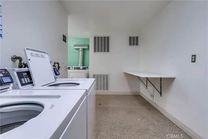 5585 E Pacific Coast 140, Long Beach, California 90804
