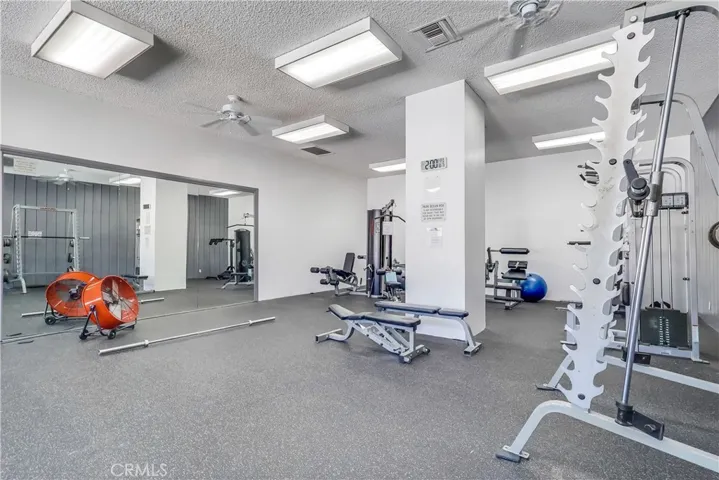 5585 E Pacific Coast 140, Long Beach, California 90804