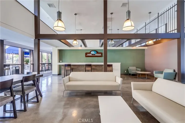 5585 E Pacific Coast 140, Long Beach, California 90804