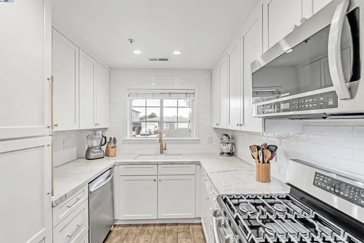 33718 3rd St, Union City, California 94587
