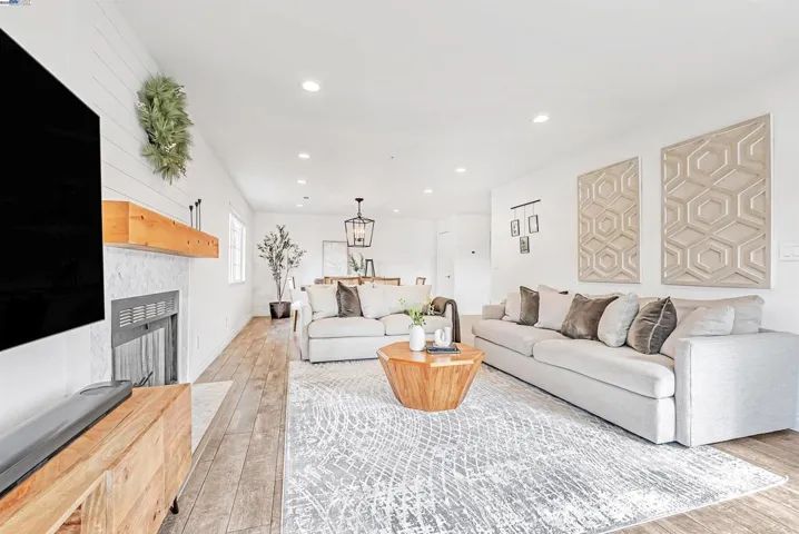 33718 3rd St, Union City, California 94587