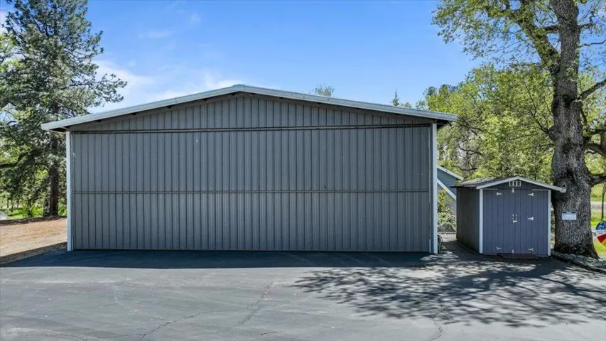 20944 Woodside Way, Groveland, California 95321
