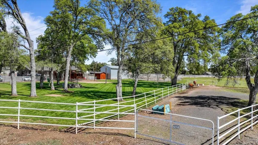 20944 Woodside Way, Groveland, California 95321