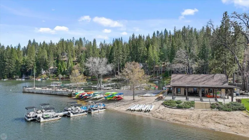 20944 Woodside Way, Groveland, California 95321