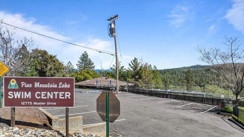 20944 Woodside Way, Groveland, California 95321