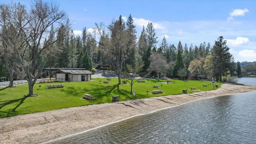 20944 Woodside Way, Groveland, California 95321