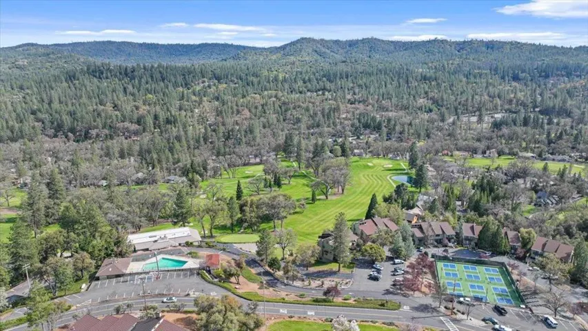 20944 Woodside Way, Groveland, California 95321
