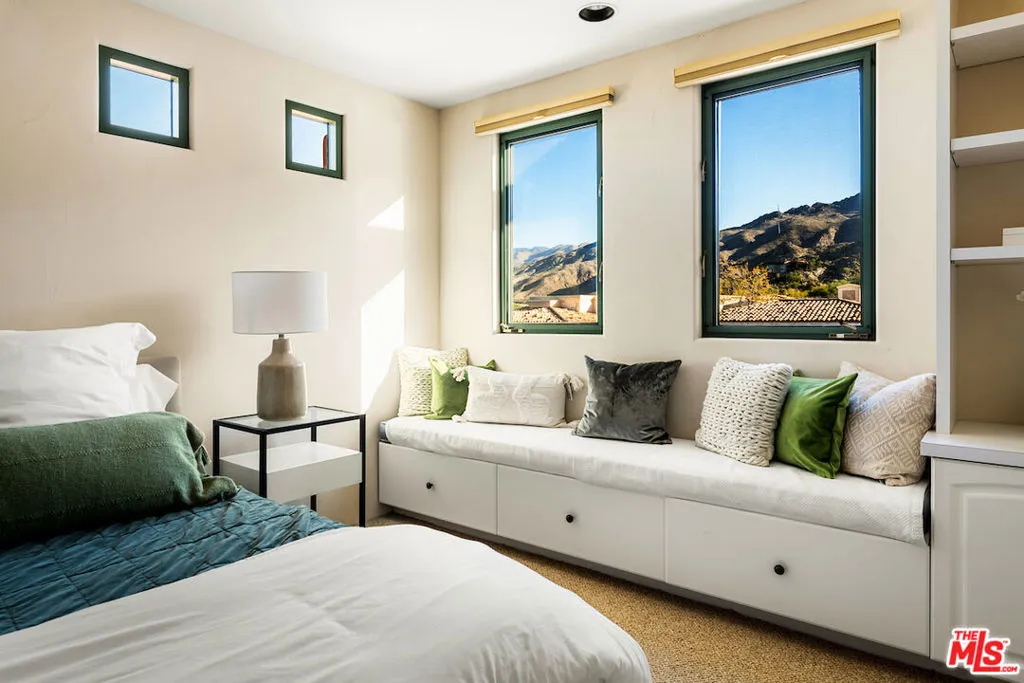 136 Netas Drive, Palm Desert, California 92260 home-pic-33