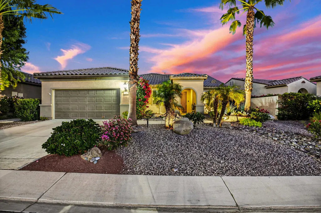 39492 Camino Piscina, Indio, California 92203 home-pic-0