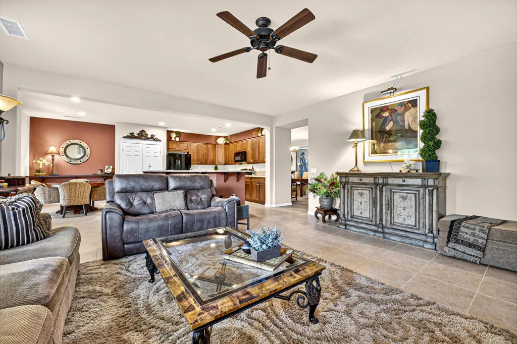 39492 Camino Piscina, Indio, California 92203 home-pic-18