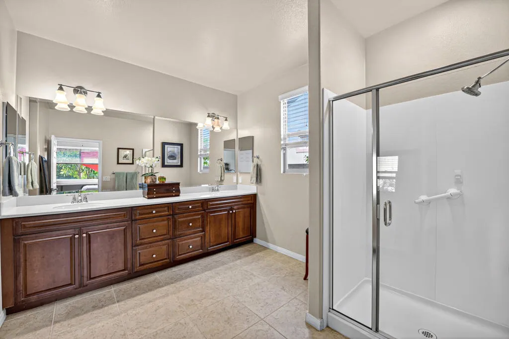 39492 Camino Piscina, Indio, California 92203 home-pic-23