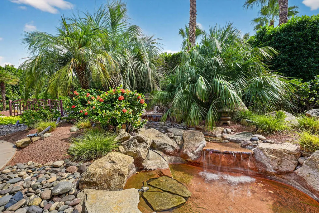 39492 Camino Piscina, Indio, California 92203 home-pic-38