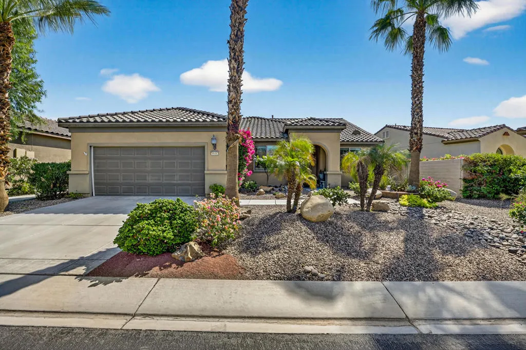 39492 Camino Piscina, Indio, California 92203 home-pic-43