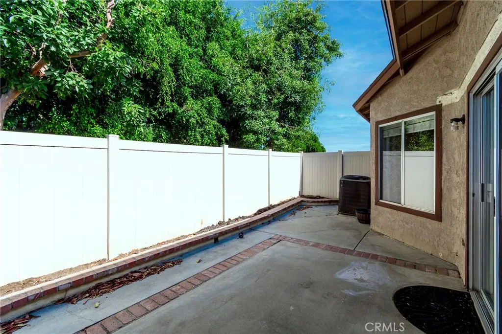 1171 Stone Pine Lane C, Corona, California 92879 home-pic-19