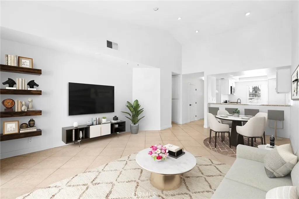 1171 Stone Pine Lane C, Corona, California 92879 home-pic-0