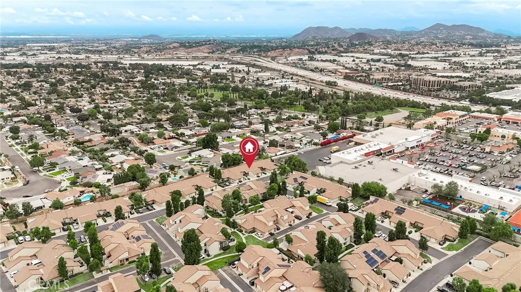 1171 Stone Pine Lane C, Corona, California 92879 home-pic-25