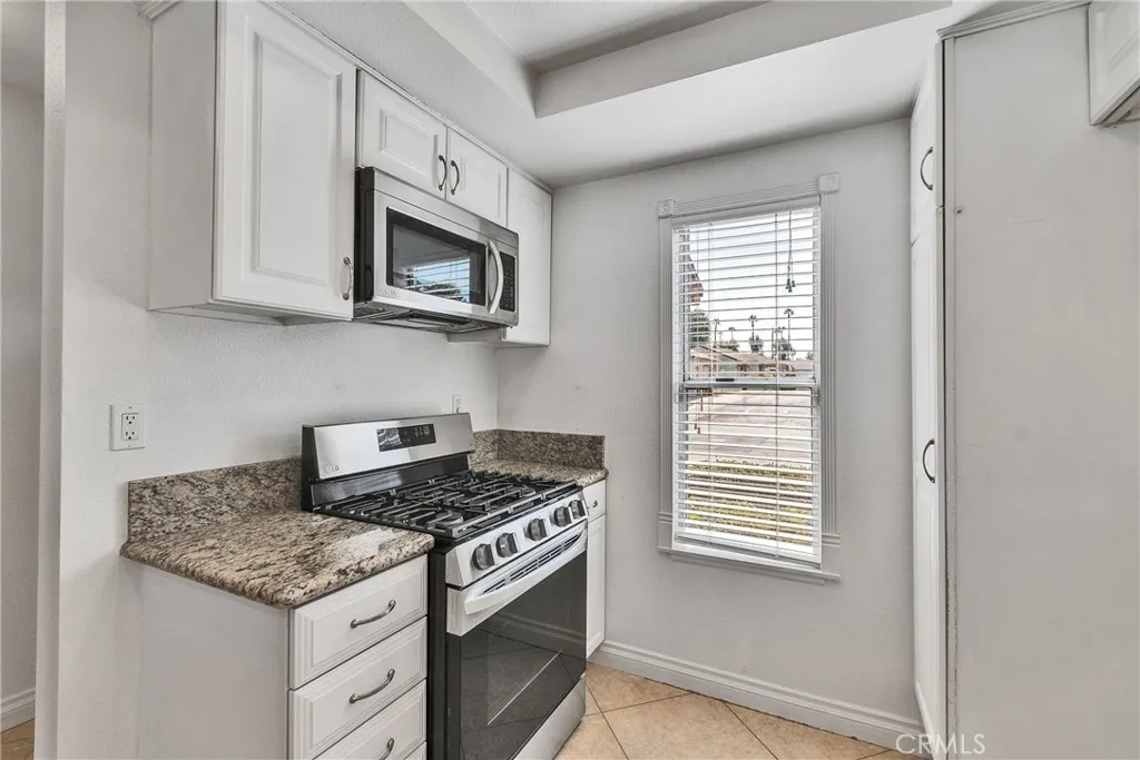 1171 Stone Pine Lane C, Corona, California 92879 home-pic-7