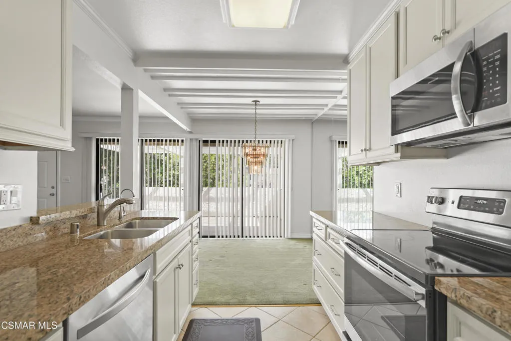 1298 Landsburn Circle, Westlake Village, California 91361 home-pic-9