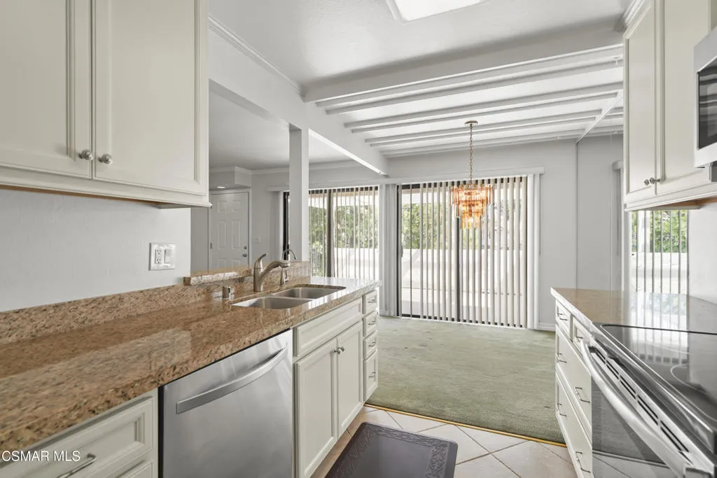 1298 Landsburn Circle, Westlake Village, California 91361 home-pic-10