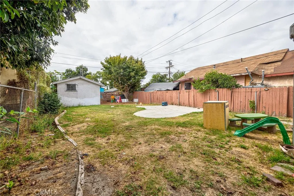 1548 E 54th Street, Los Angeles, California 90011 home-pic-32