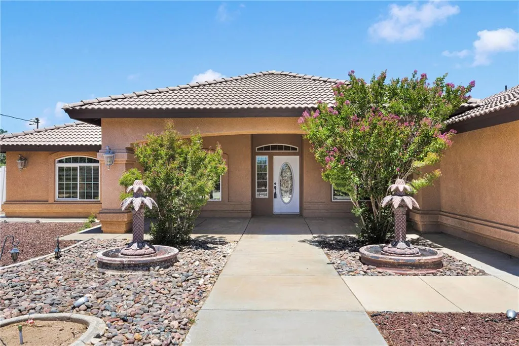 14572 Sultana Street, Hesperia, California 92345 home-pic-1