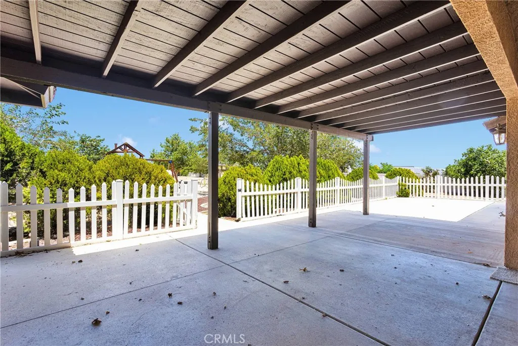 14572 Sultana Street, Hesperia, California 92345 home-pic-37
