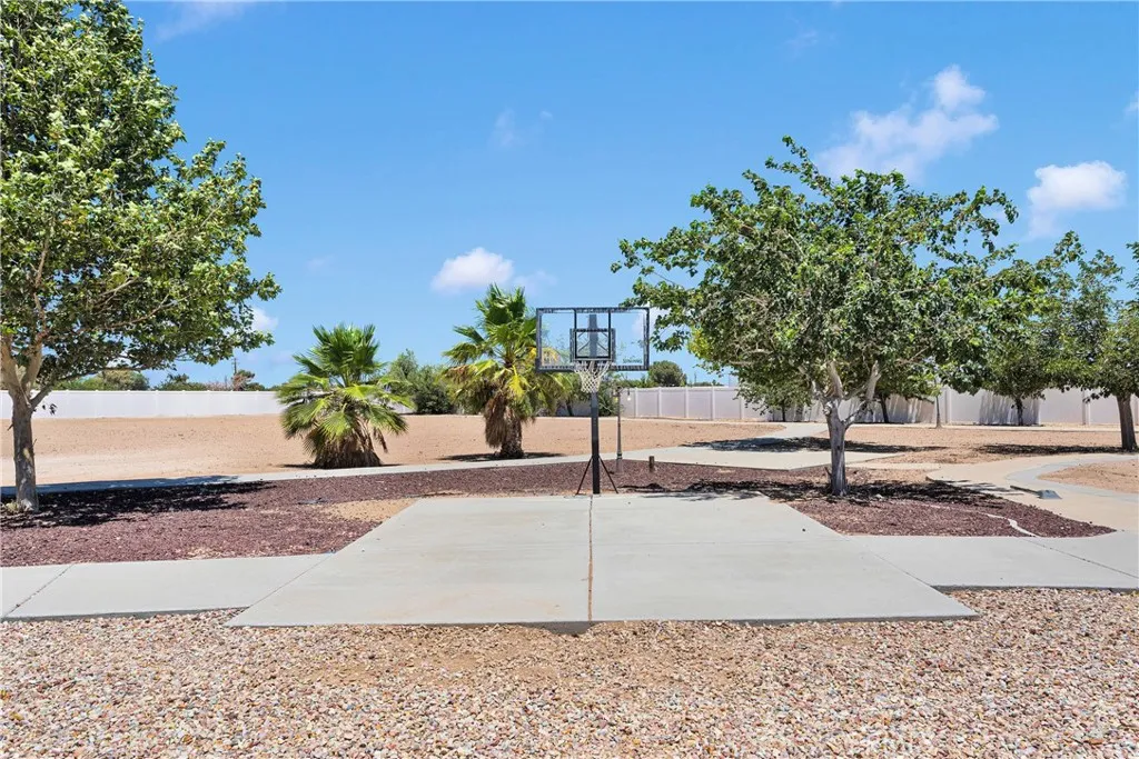 14572 Sultana Street, Hesperia, California 92345 home-pic-41