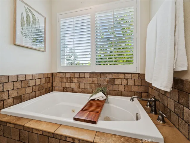 2979 Keeling Avenue, Lakeport, California 95453