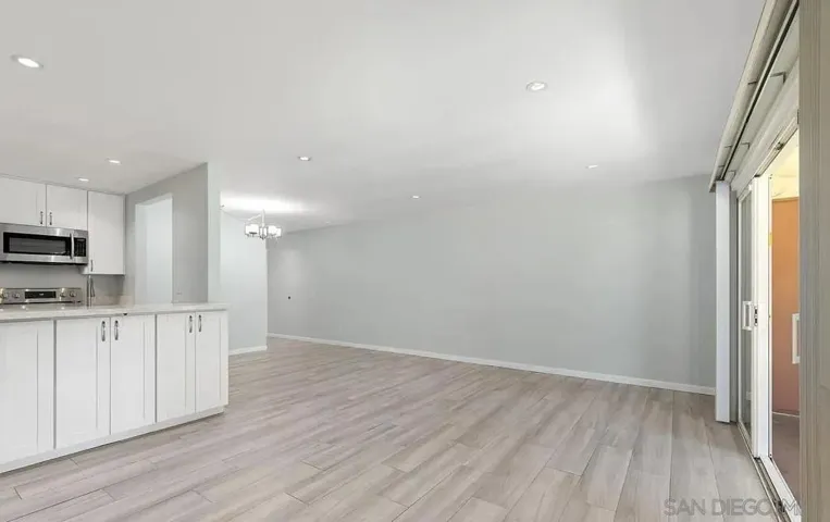 10669 San Diego Mission Rd 203, San Diego, California 92108