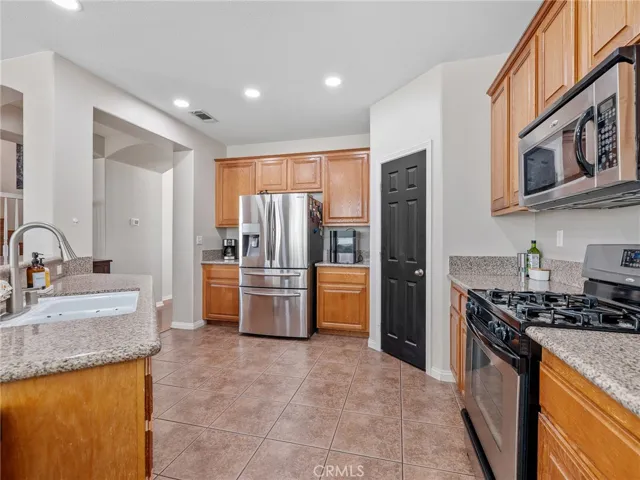2190 2190 Diamond Avenue, Barstow, California 92311