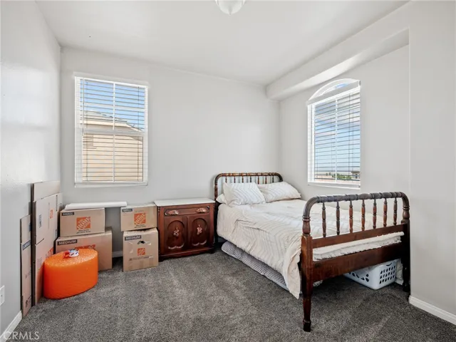 2190 2190 Diamond Avenue, Barstow, California 92311