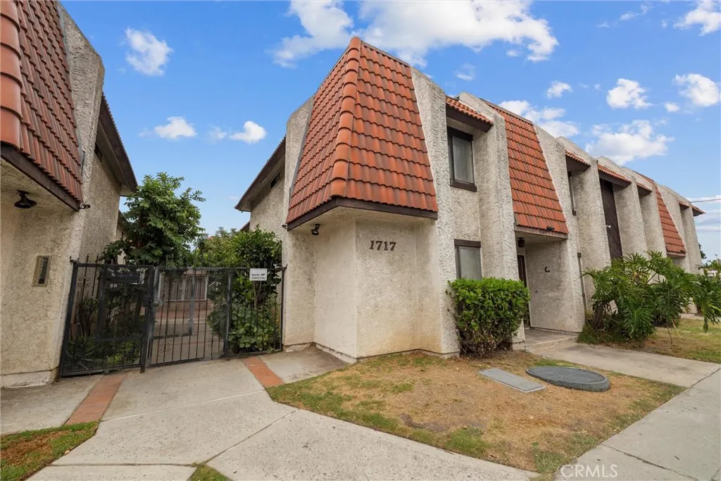 1717 S San Gabriel Blvd, San Gabriel, California 91776 home-pic-1