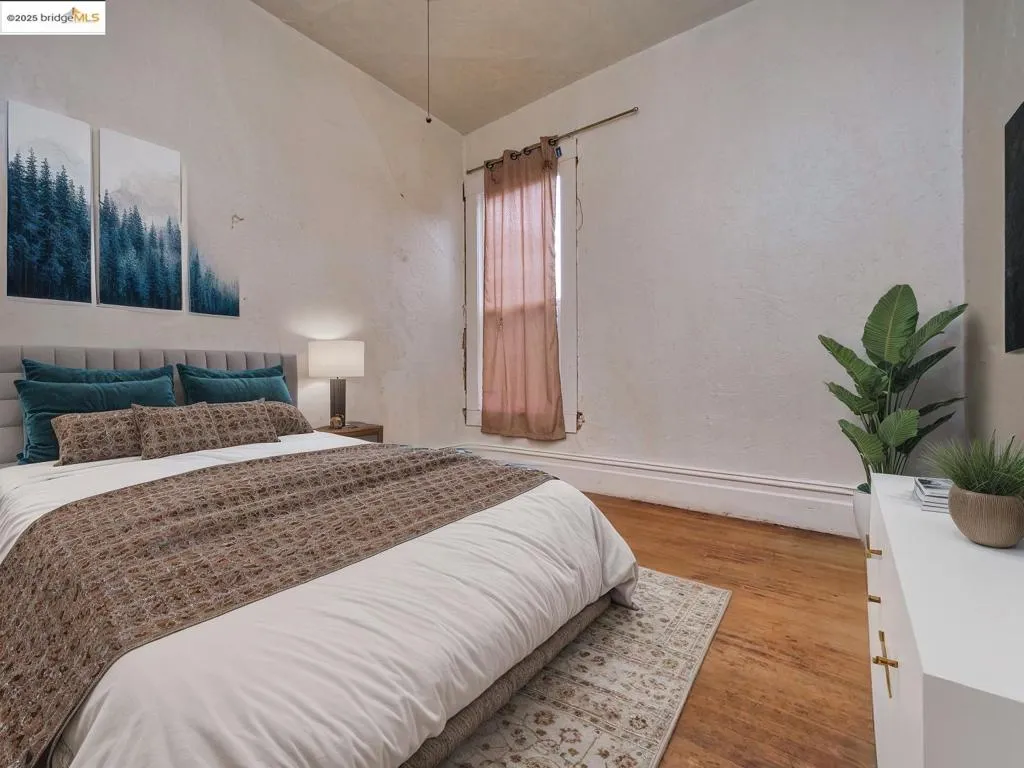 2103 Myrtle St, Oakland, California 94607 home-pic-9