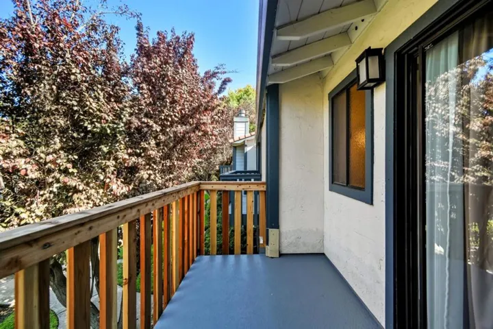 154 Granada, Mountain View, California 94043