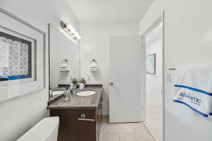 154 Granada, Mountain View, California 94043