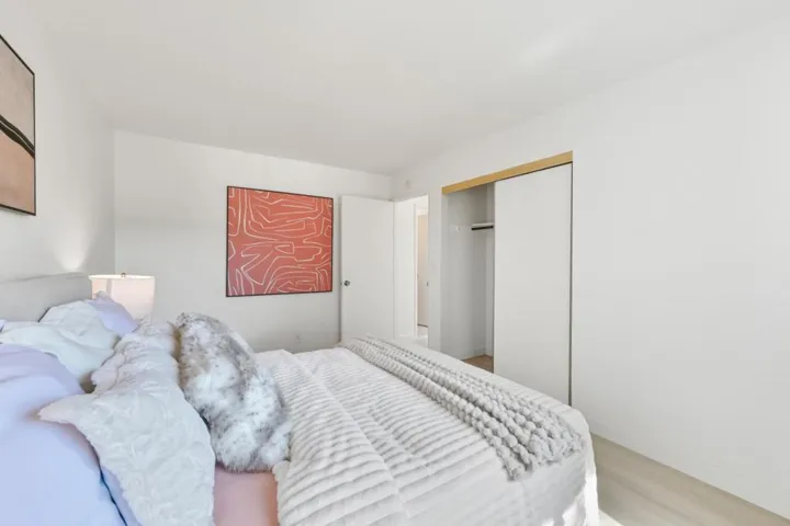 154 Granada, Mountain View, California 94043