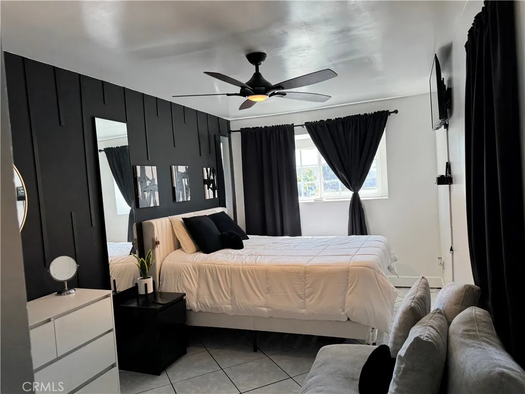 7620 Catawba Court, Fontana, California 92336 home-pic-39