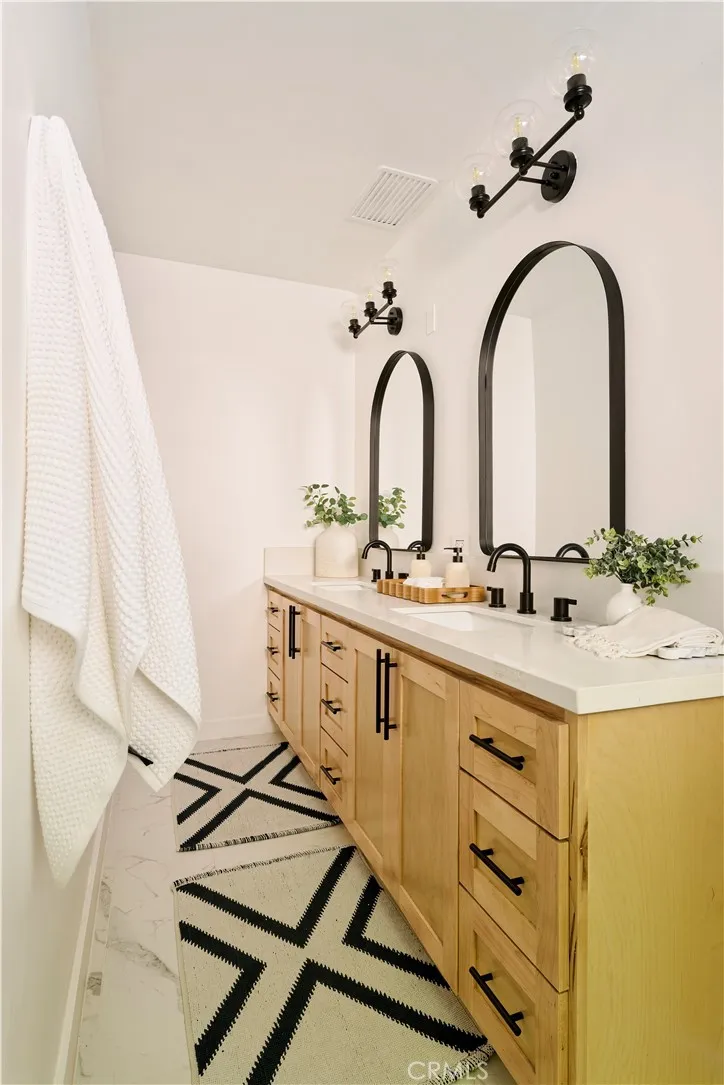 4800 4800 Mary Ellen, Sherman Oaks, California 91423 home-pic-33