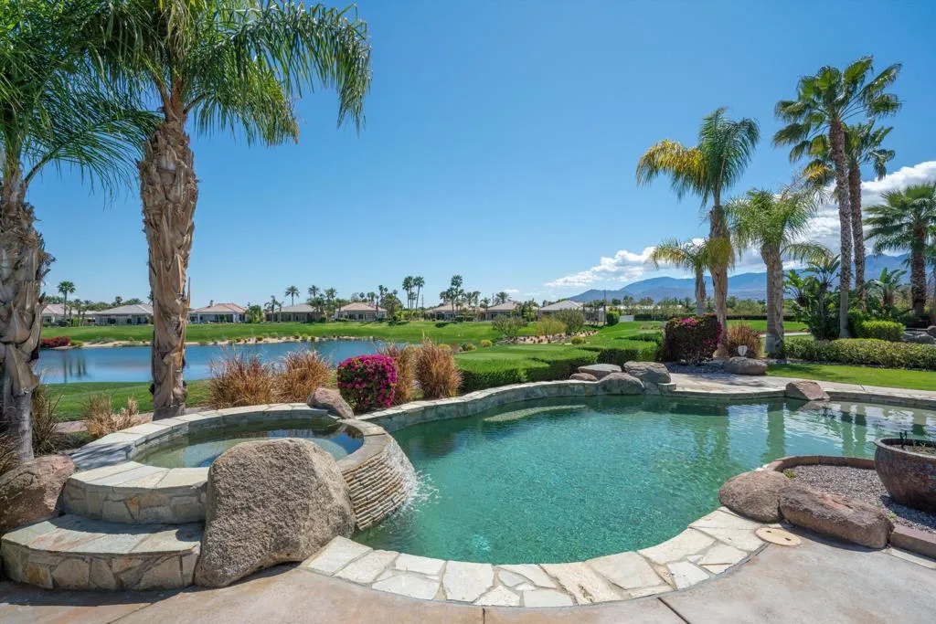 51686 Via Sorrento, La Quinta, California 92253 home-pic-1