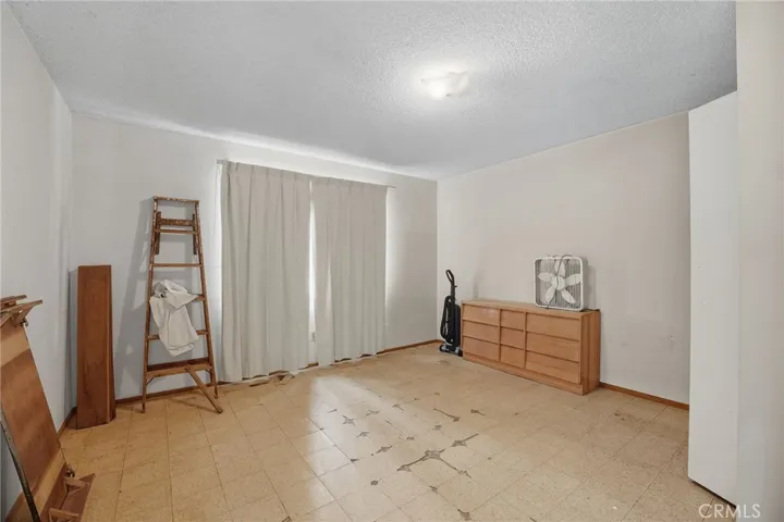 15141 Randall, Fontana, California 92335