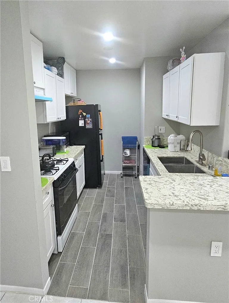 17900 Sherman Way 226, Reseda, California 91335 home-pic-18