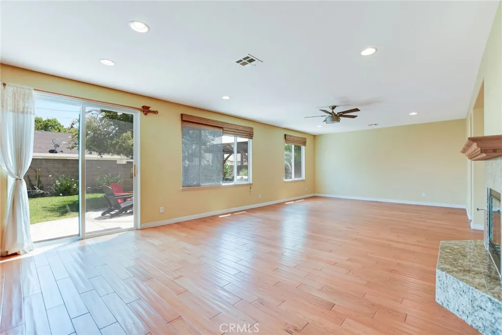 12139 Serra Avenue, Chino, California 91710 home-pic-13